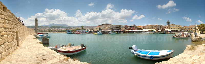 Rethymnon inner harbour daytime